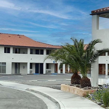 Days Inn By Wyndham Ridgecrest Near China Lake Naval Station Exterior photo